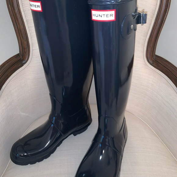 Hunter Shoes - HUNTER Tall Boots. Navy Blue.  Size 9.